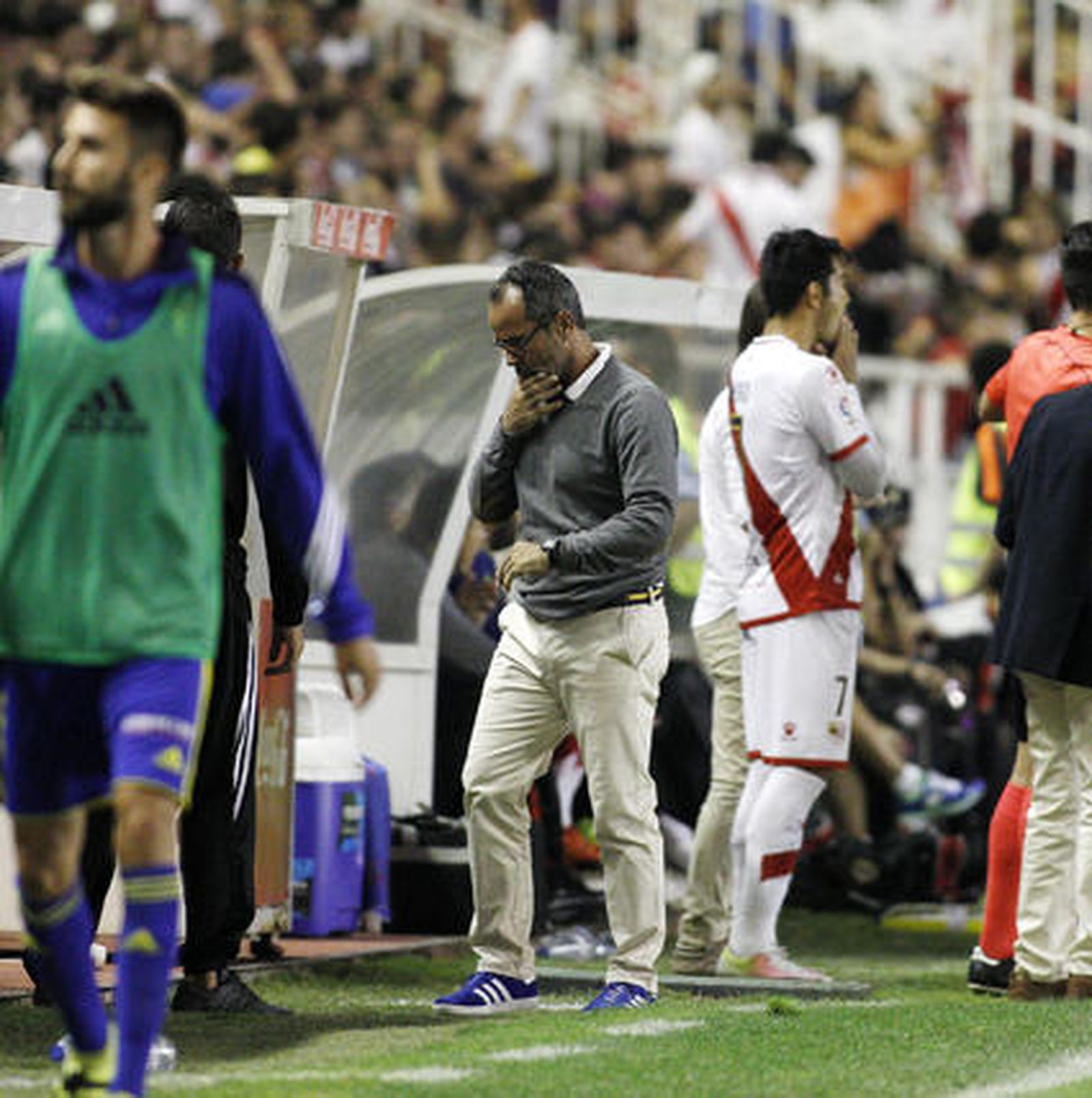 El Cádiz, sin intensidad ni ideas, ofrece una penosa imagen en Vallecas (3-0)

Foto: LOF