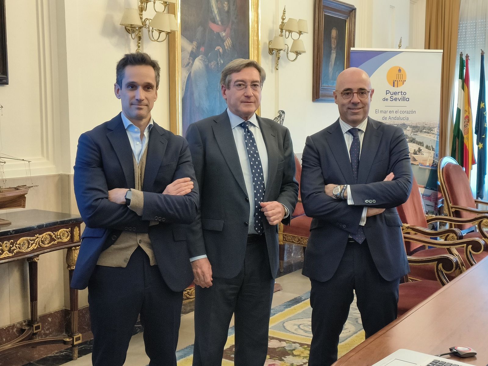 Mario Barragán (H2B2), Rafael Carmona (Puerto de Sevilla) y Luis Lázaro (Merlin Properties).