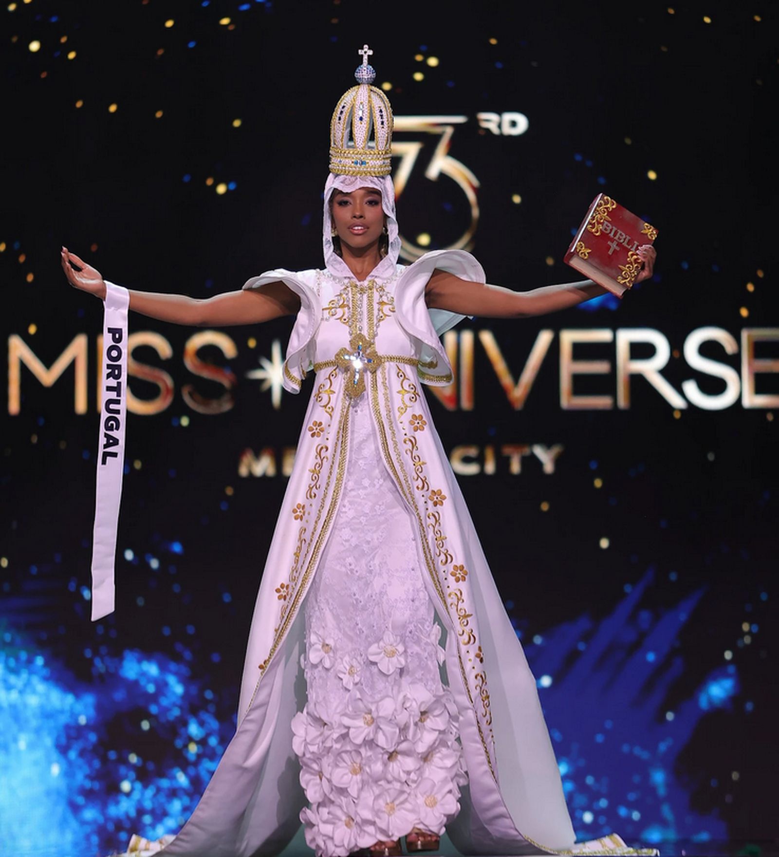 Polémica en Miss Universo por el traje de Virgen de Fátima de Miss Portugal, Andreia Correira