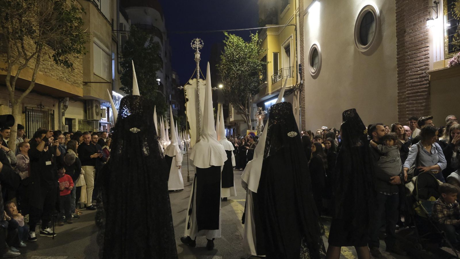 Silencio en la Semana Santa de Almería 2025