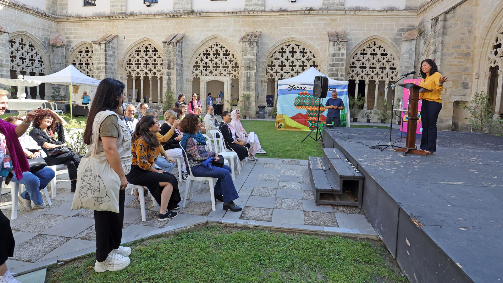 Manifiesto por el Día de África y Feria de la Diversidad en los Claustros de Santo Domingo