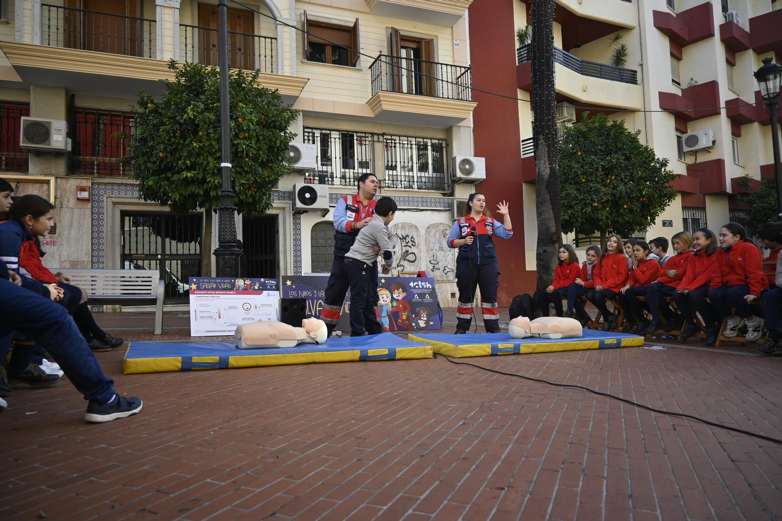 Los niños del Cardenal Spínola aprenden a salvar vidas.