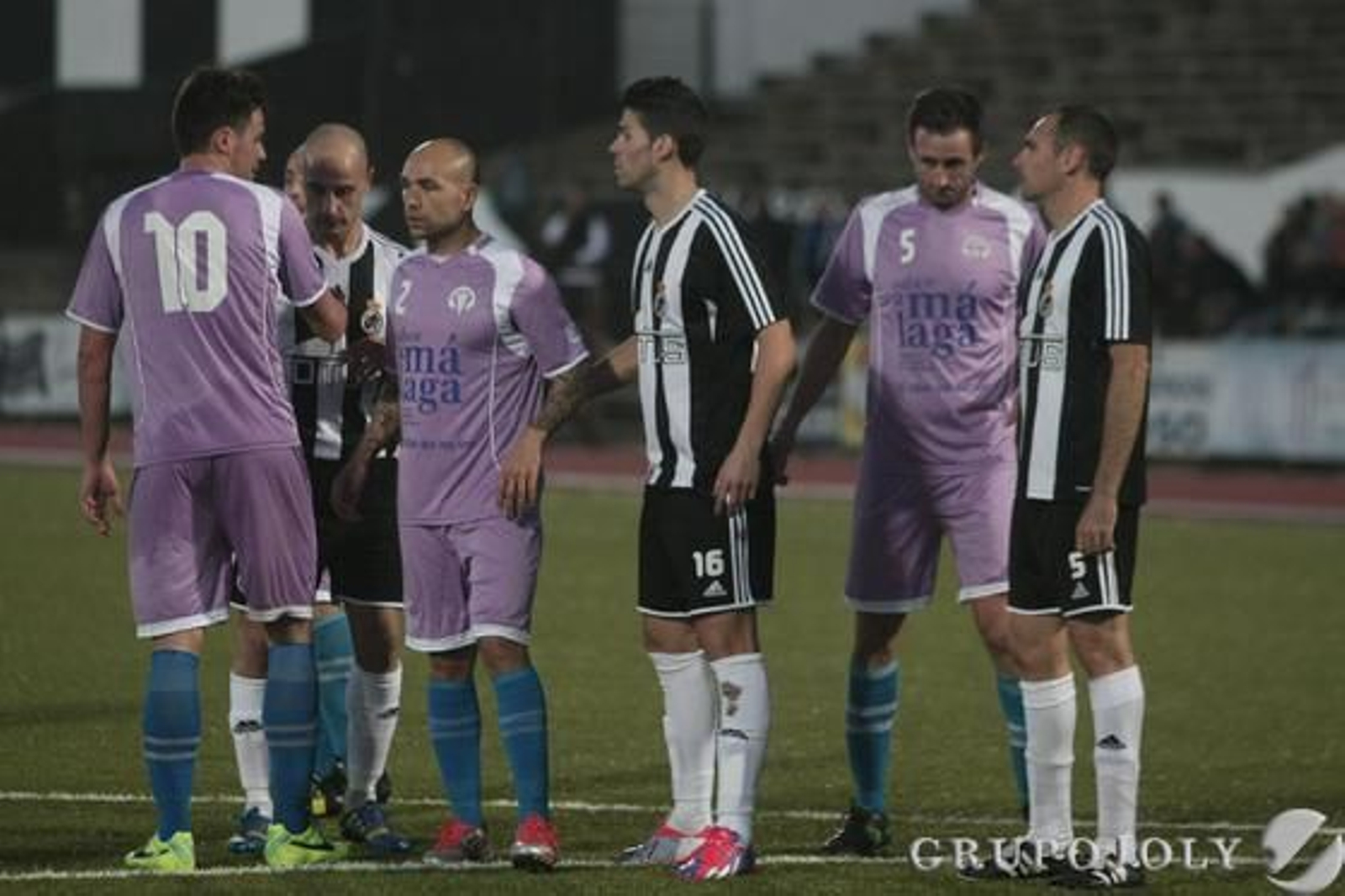 La Balona tropieza en el Municipal (1-2) y deja pasar una oportunidad de cazar al cuarto

Foto: Paco Guerrero