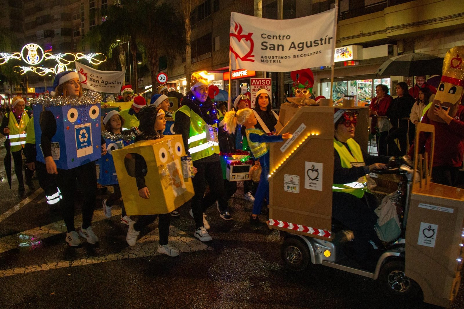 Ni la lluvia puede con la San Silvestre de Motril