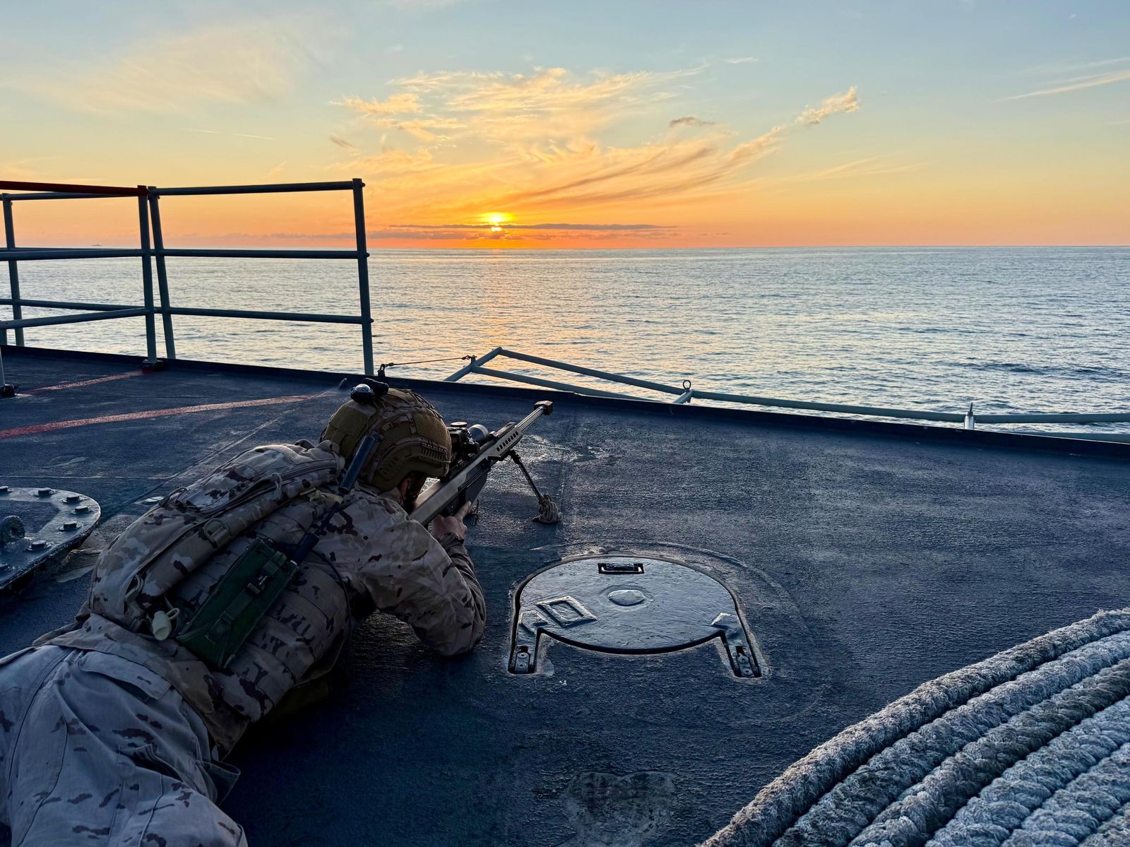 Las fotos del mayor ejercicio de los últimos años en el Estrecho de Gibraltar y el Golfo de Cádiz de la Armada y la OTAN