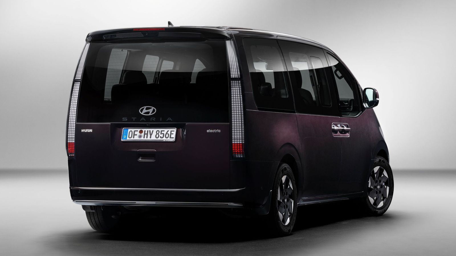 El monovolumen de Hyundai dispondría de un único sistema de propulsión eléctrico, con tracción delantera y unos 400 km de autonomía.