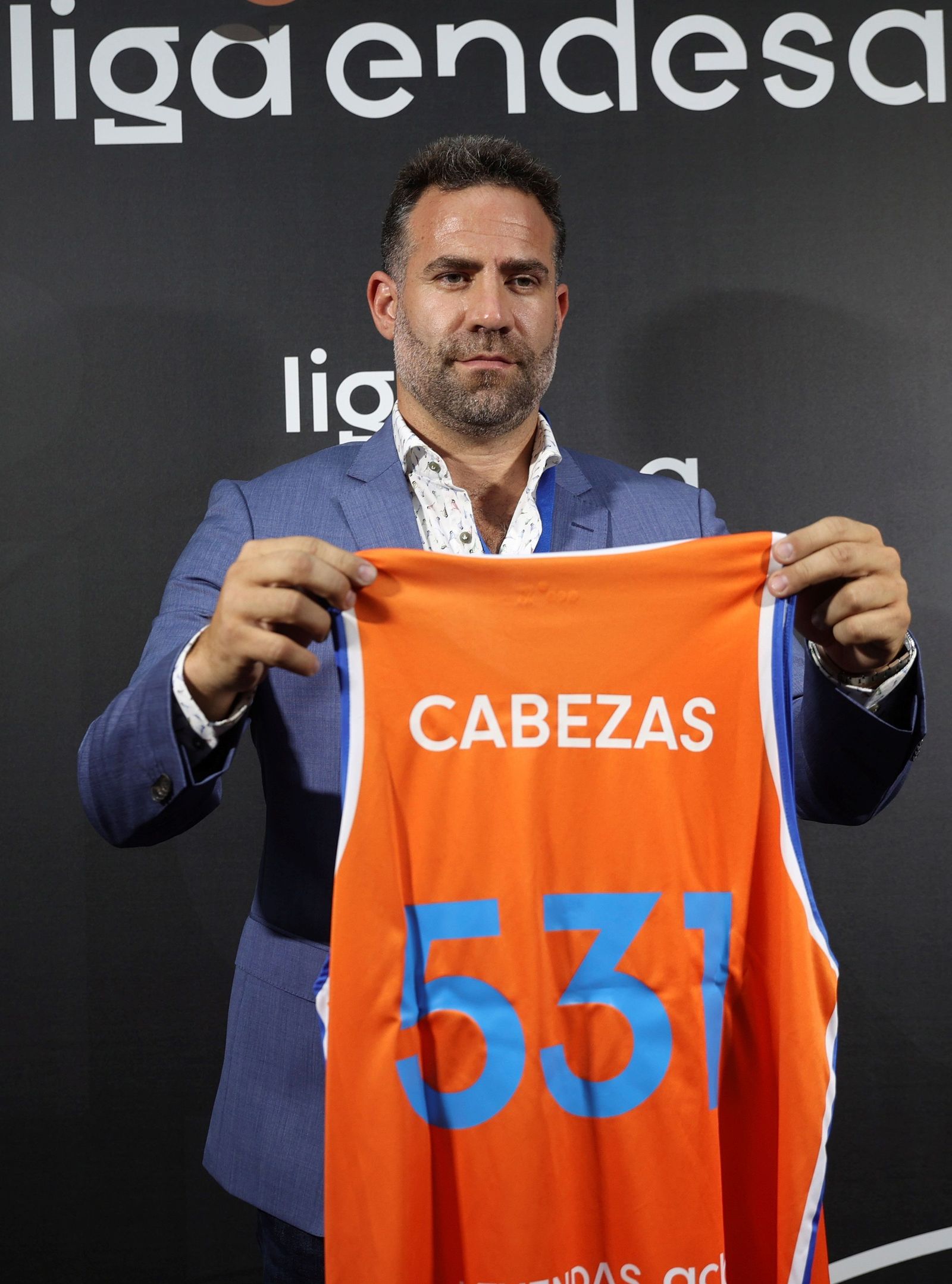 Carlos Cabezas.