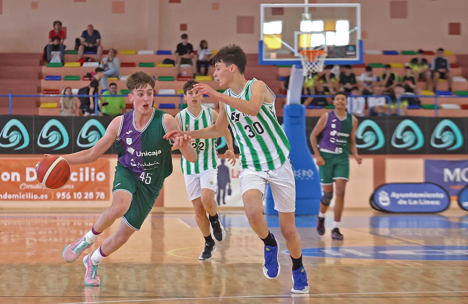 Imágenes de la jornada final del CADEBA infantil masculino de baloncesto en La Línea