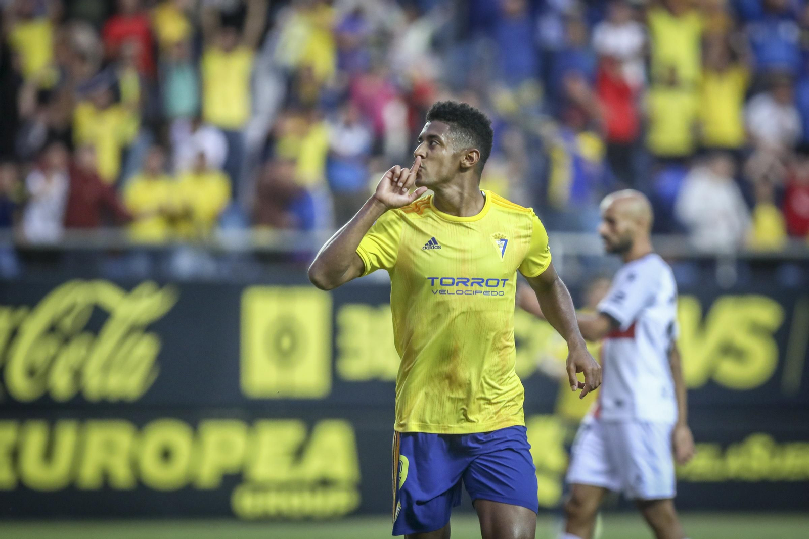 El Cádiz-Huesca, en imágenes