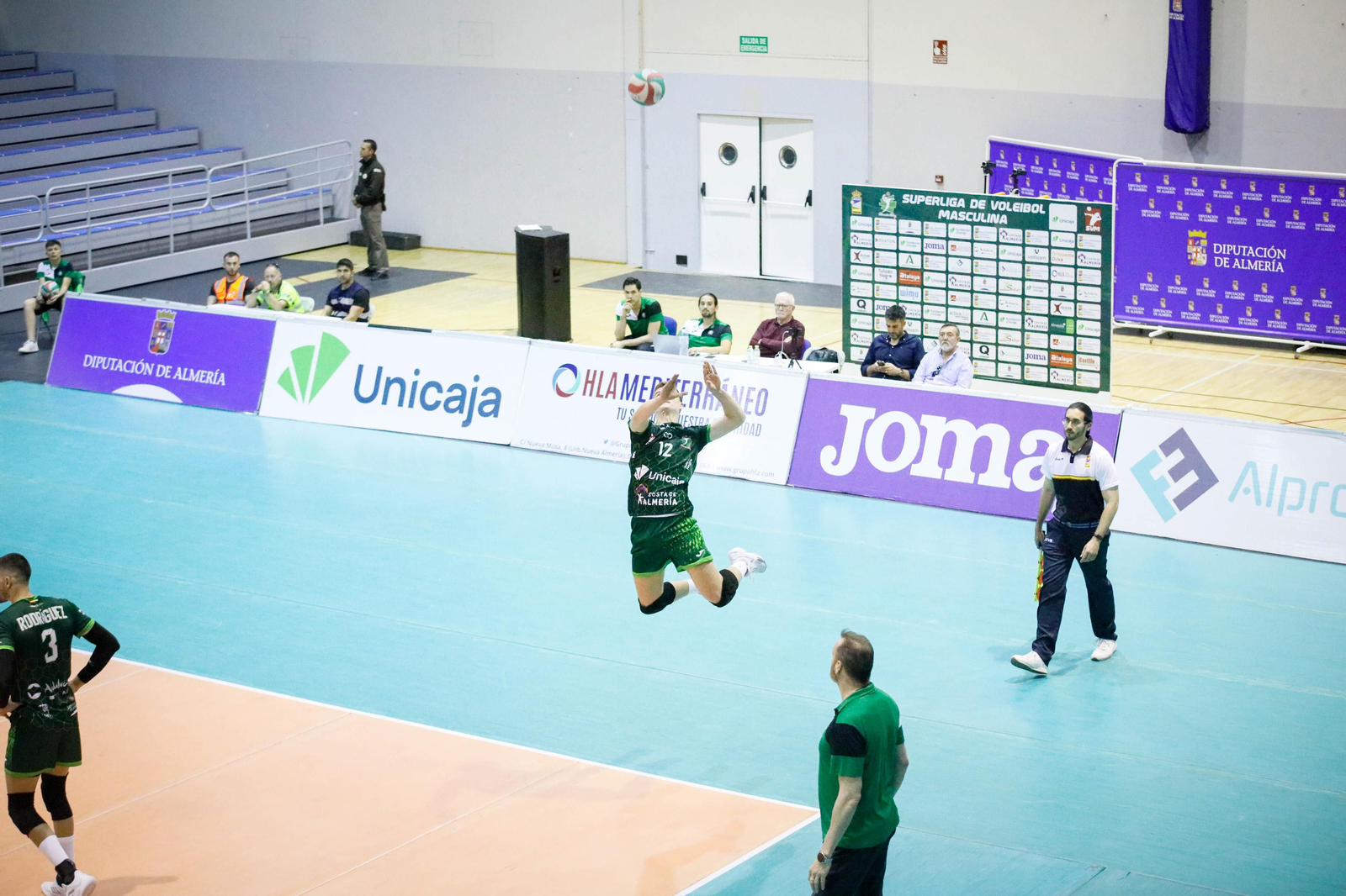 Imágenes del partido entre Unicaja Almería y Grupo Herce Soria