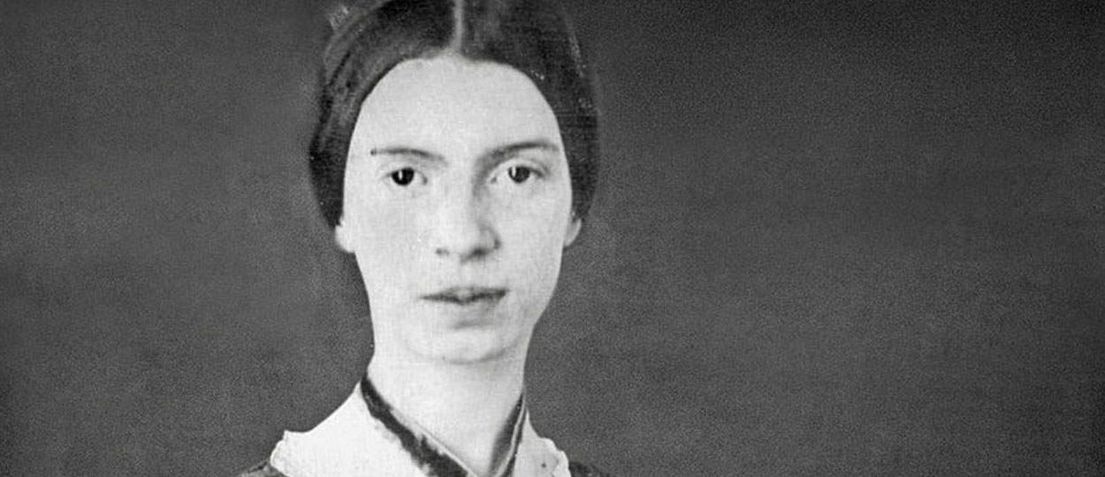 Retrato de la poeta estadounidense Emily Dickinson (1830-1886).