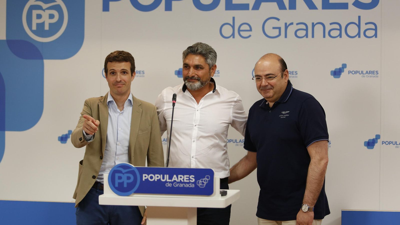 Pablo Casado asiste a un encuentro en la sede del PP en Granada en 2019 acompañado del pastor evangélico Juan Jose Cortes, que fue parlamentario por Huelva. Pablo Casado asiste a un encuentro en la sede del PP en Granada en 2019 acompañado del pastor evangélico Juan Jose Cortes, que fue parlamentario por Huelva.