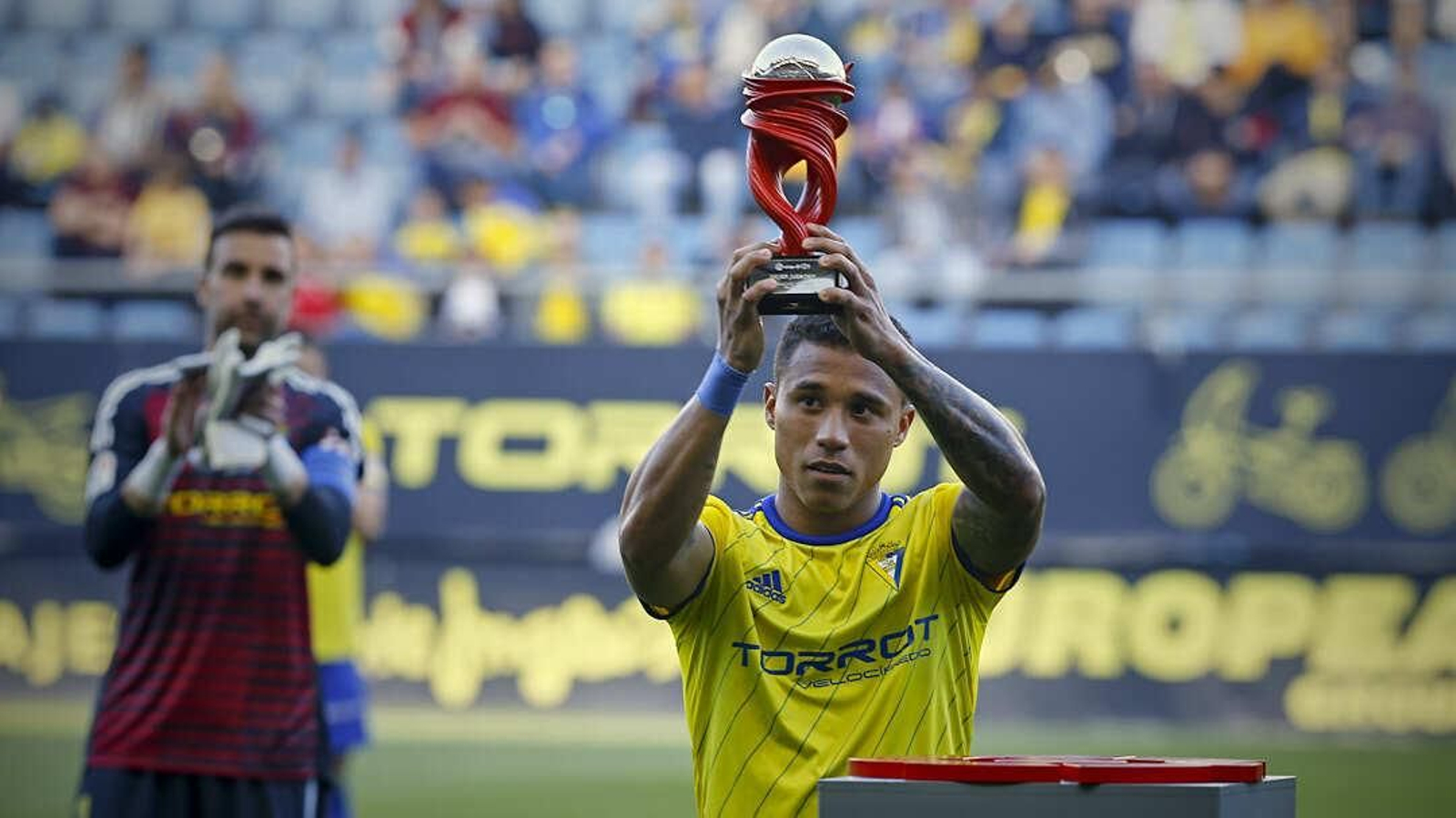 Imágenes del partido de fútbol Cádiz CF - CD Lugo