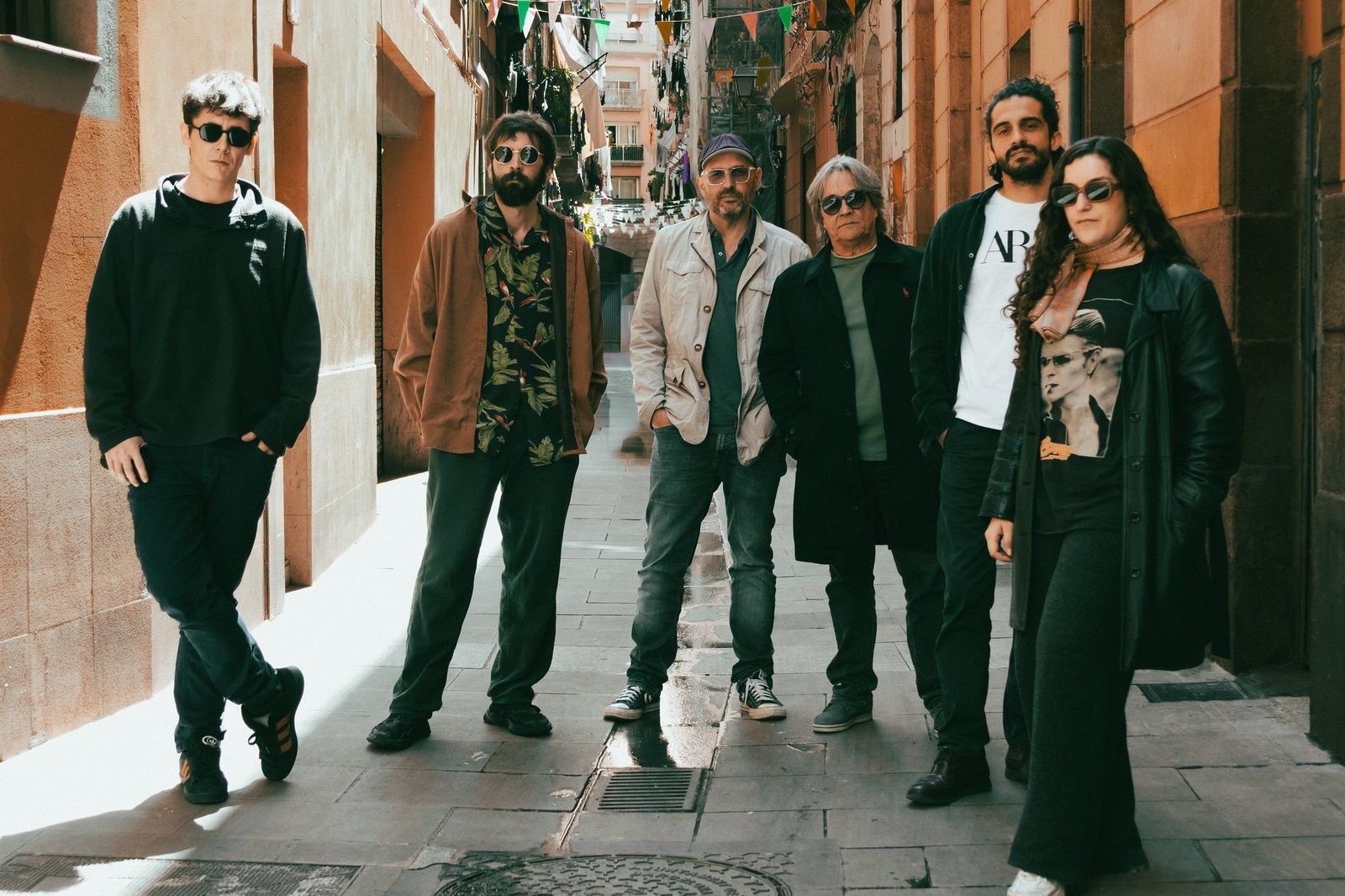La banda al completo de 'Calle Barcelona'.