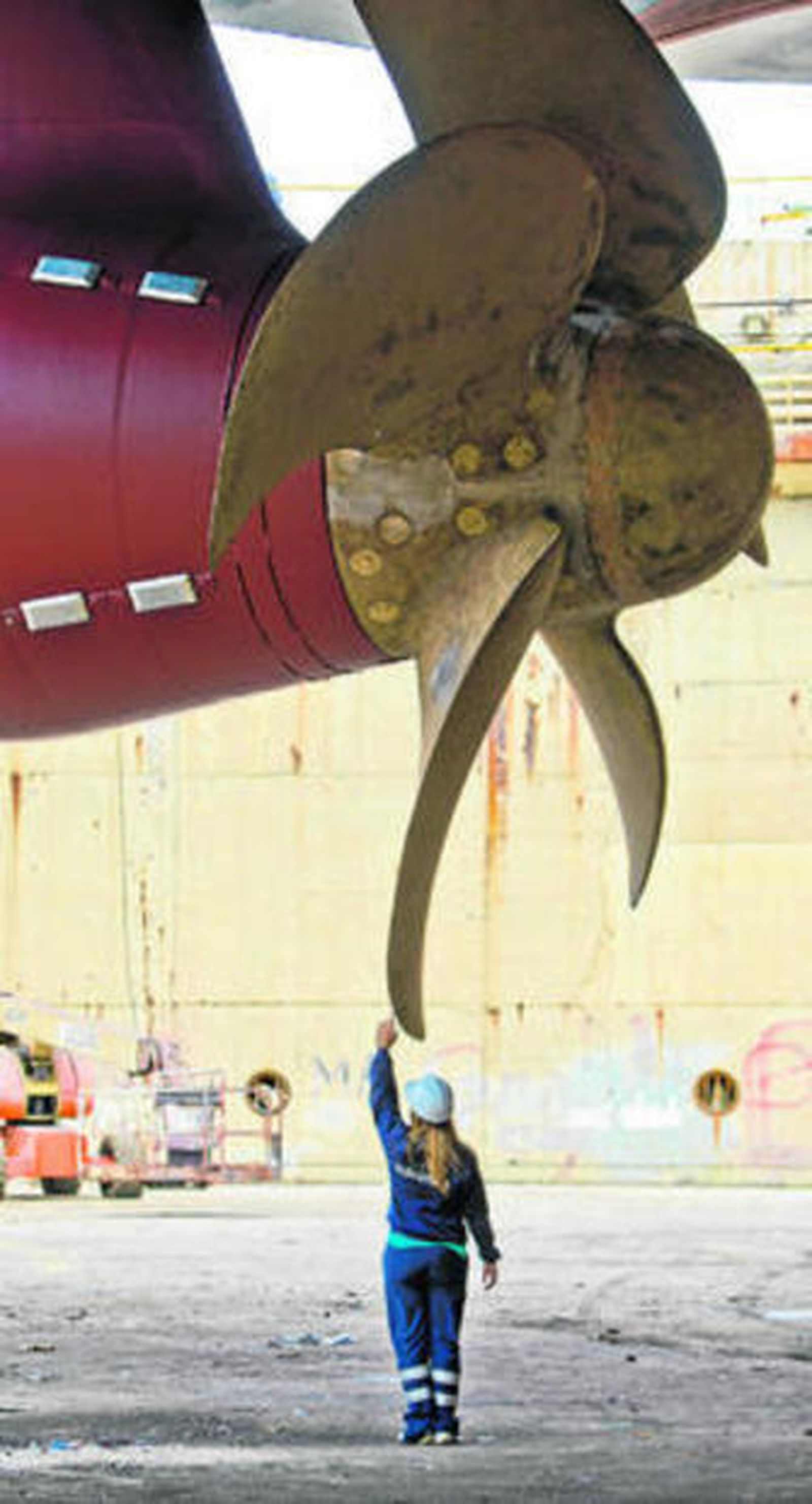 La reparación de buques, una de las actividades que acoge el puerto.