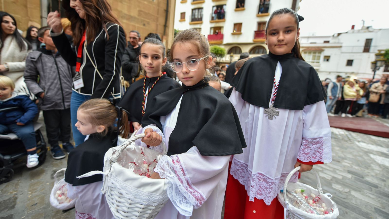 Fotos del Martes Santos en Tarifa: Santisimo Cristo de la Salud y Nuestra Señora de los Dolores