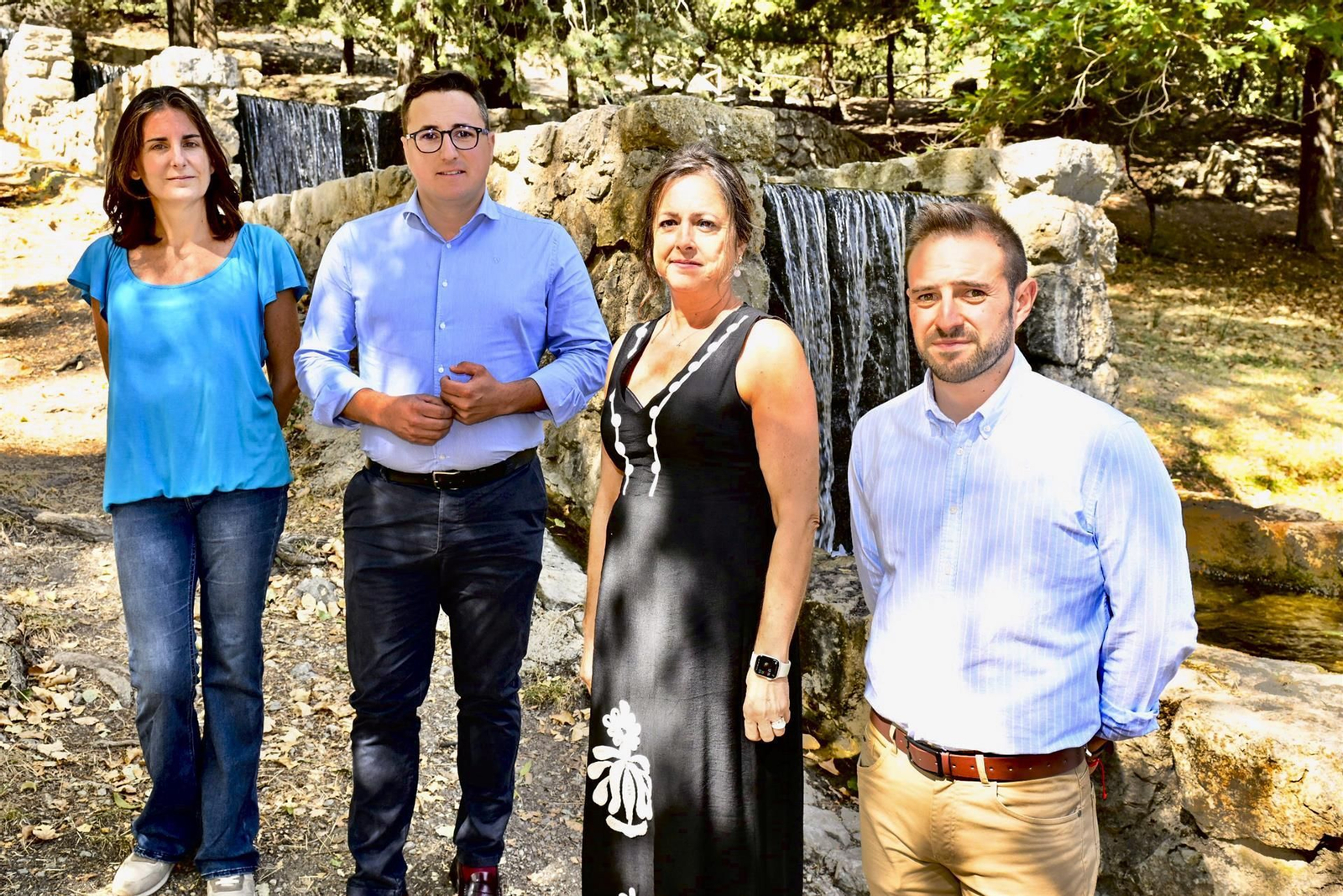 La consejera de Sostenibilidad y Medio Ambiente, Catalina García, durante la visita al área recreativa de Fuenmayor.