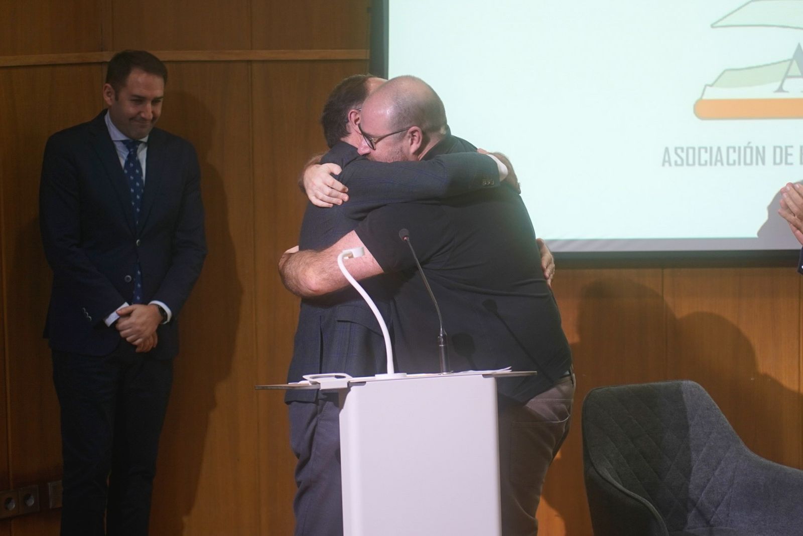 Fotos de la entrega del reconocimiento a Asier Unciti