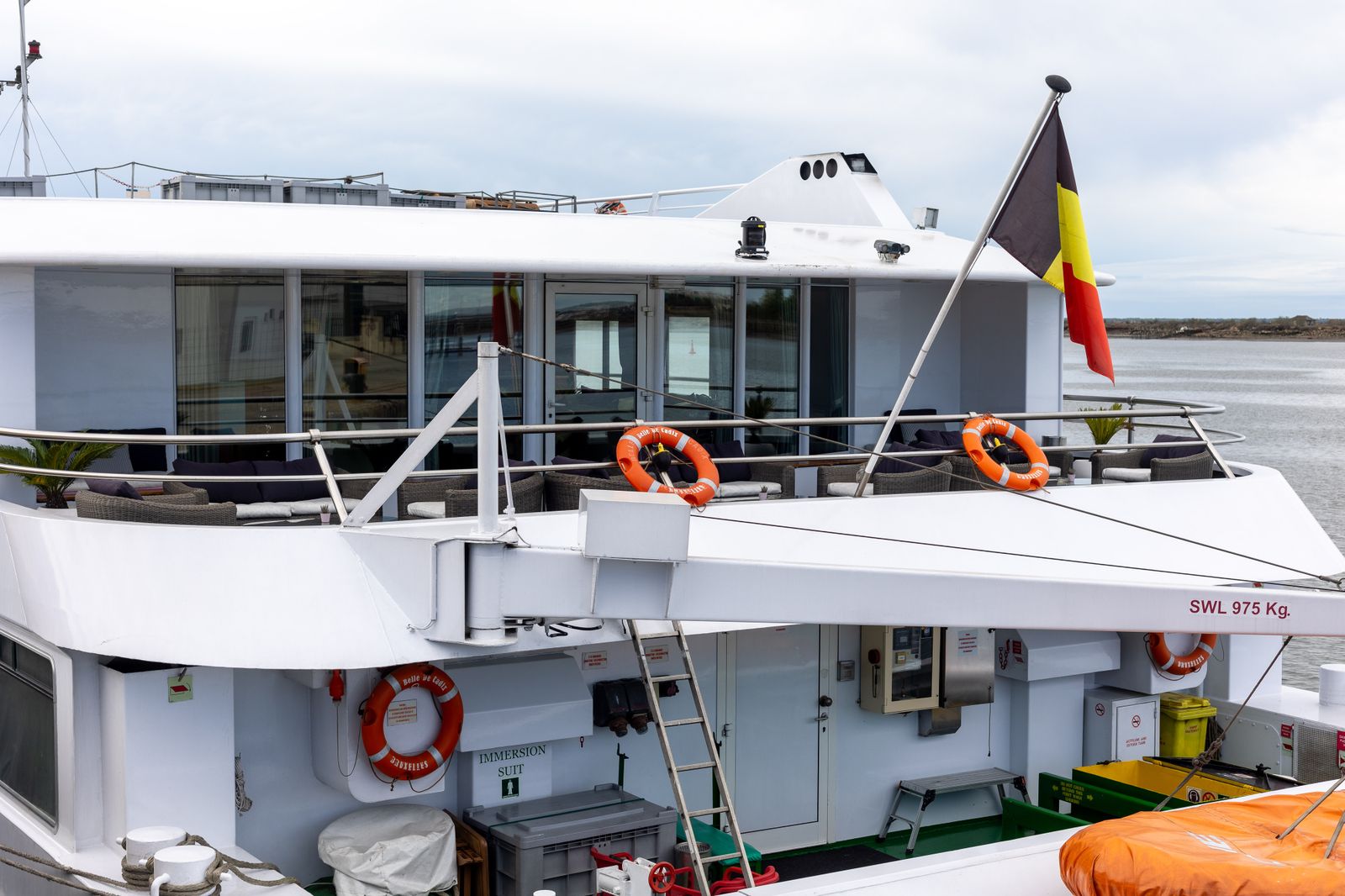 Las impresionantes imágenes del buque La Belle de Cadix en el Puerto de Huelva