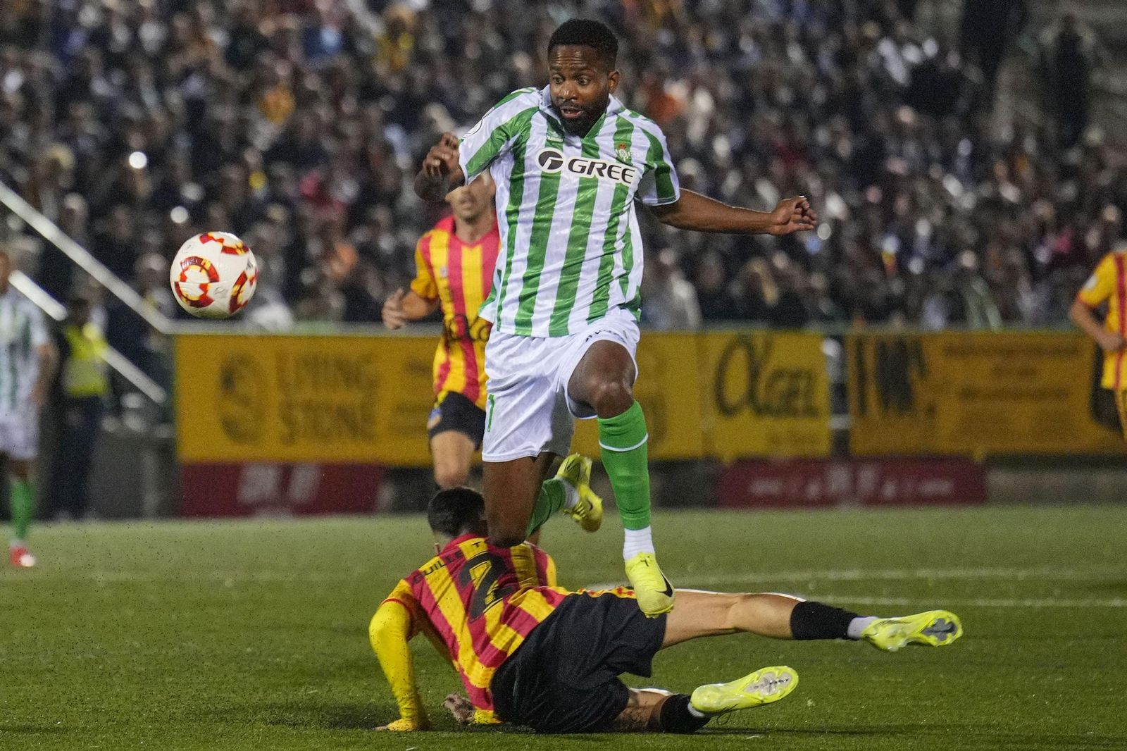 Las fotos del Sant Andreu - Betis de Copa del Rey