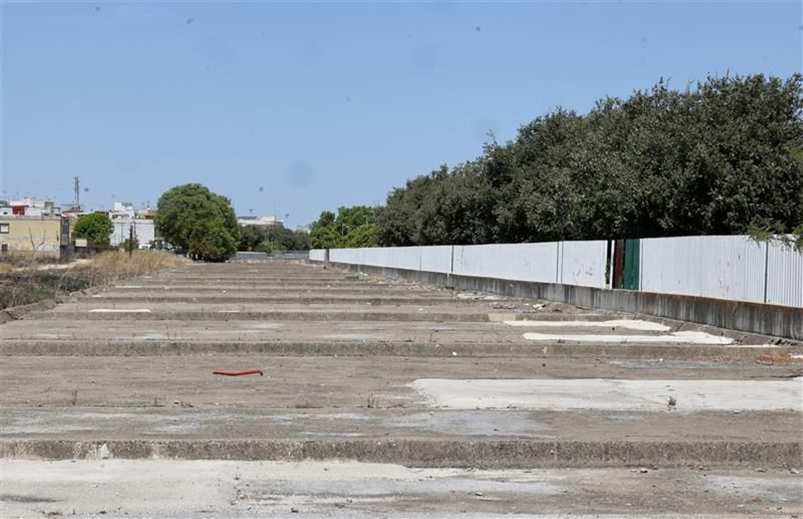 Hallado un cadáver carbonizado en el Canal de los Presos en Sevilla