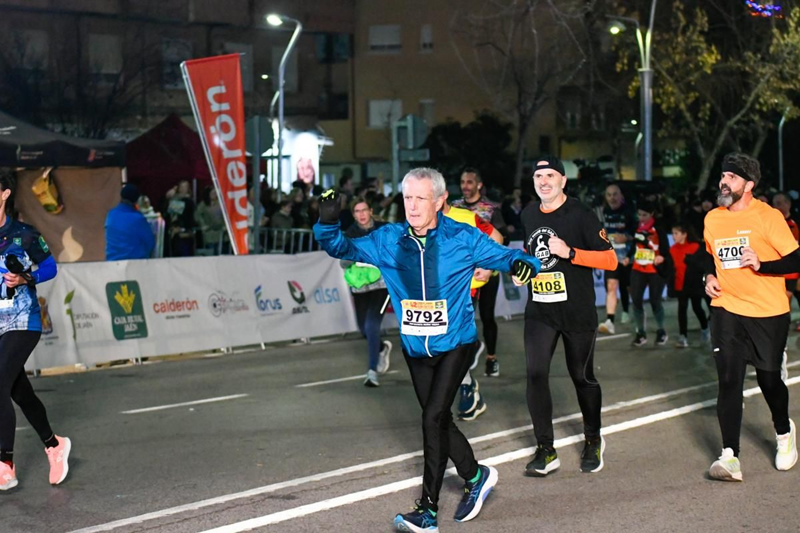 En imágenes: búscate en tu llegada a meta de la Carrera de San Antón 2025 (10)