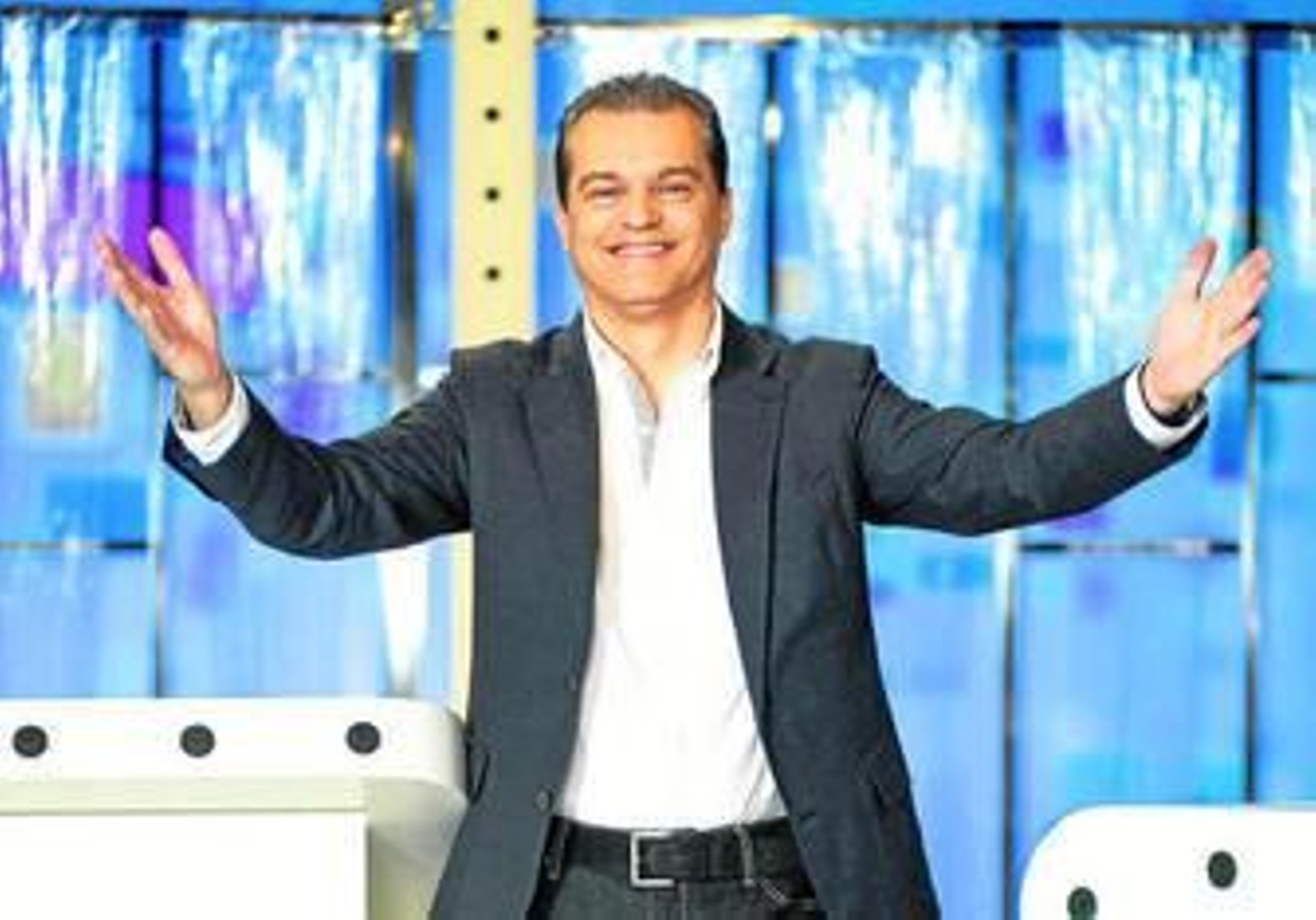 Ramón García, en su último trabajo televisivo, el concurso de TVE '¿Conoces España?'.