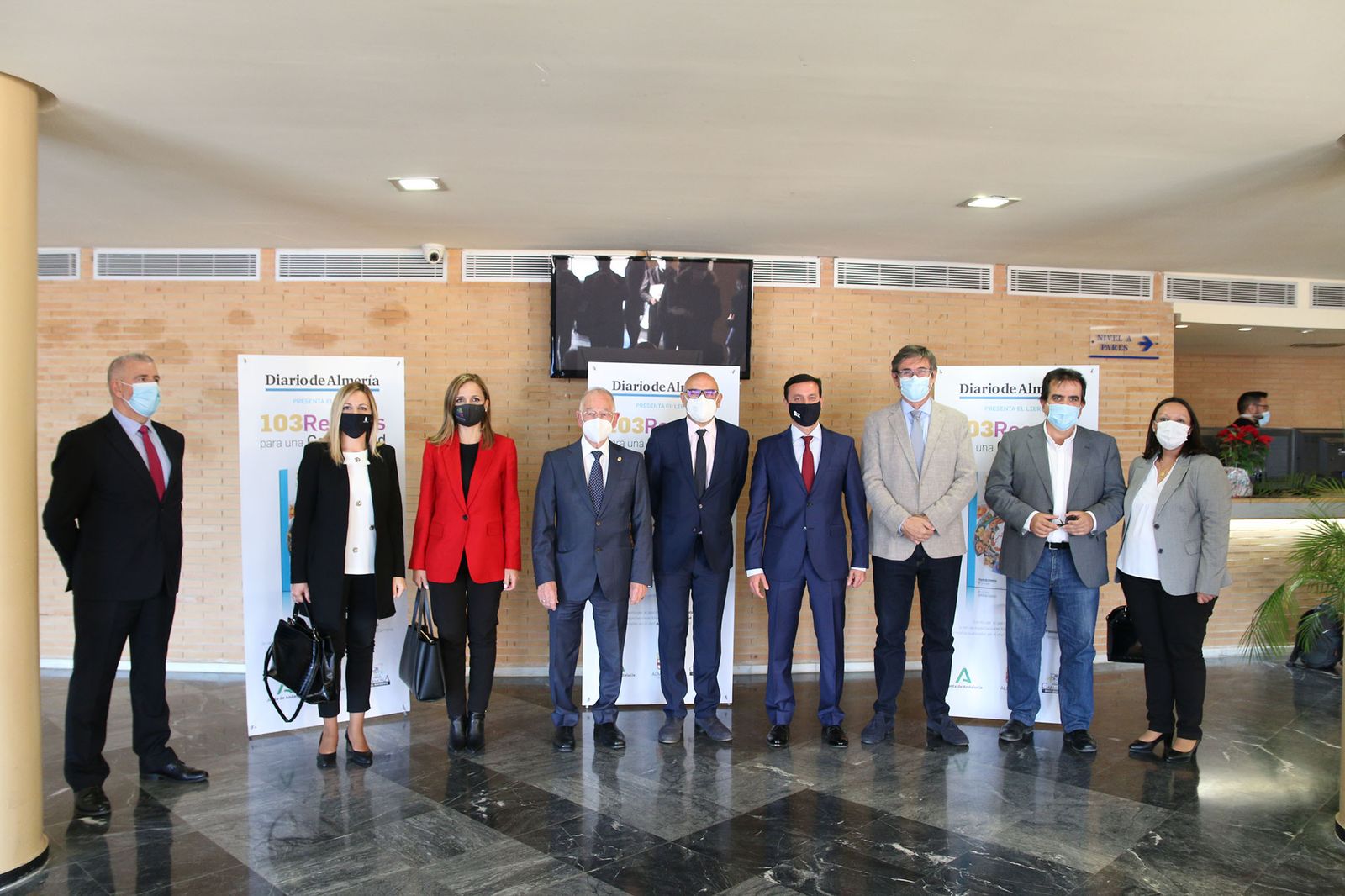 Fotogalería presentación libro '103 Recetas para una Capitalidad'. Almería