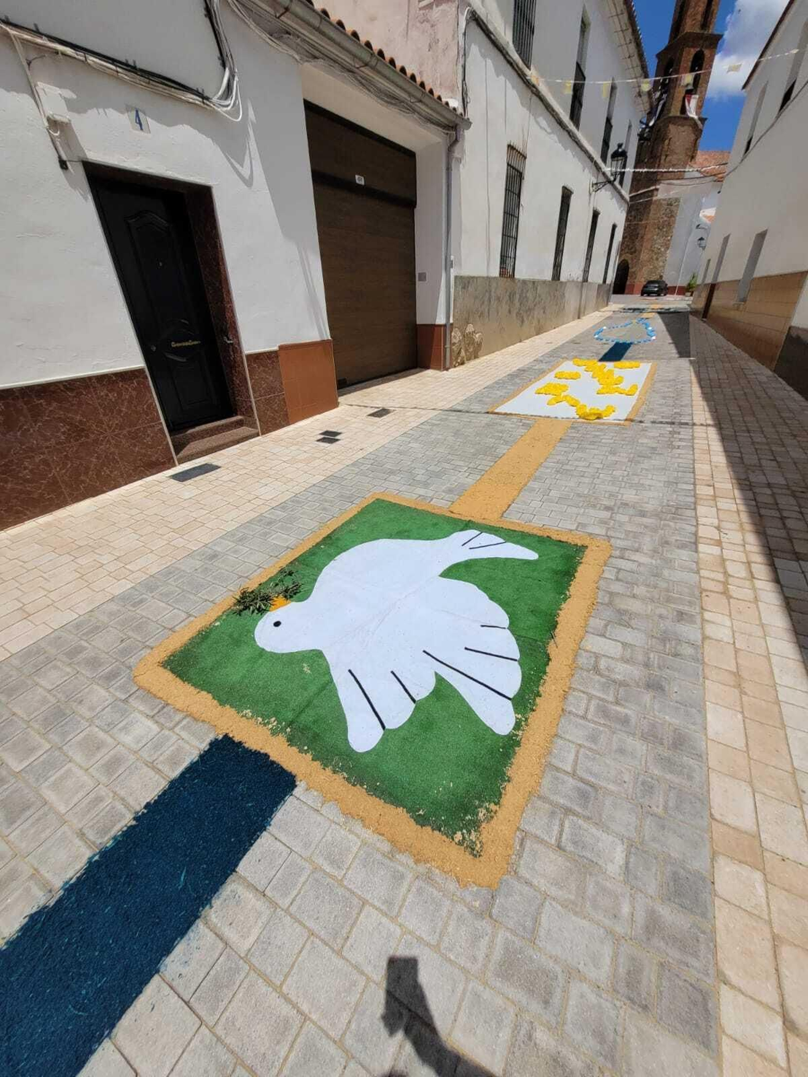 Un recorrido en imágenes por las coloridas alfombras del Corpus en Valenzuela, Belmez y Carcabuey