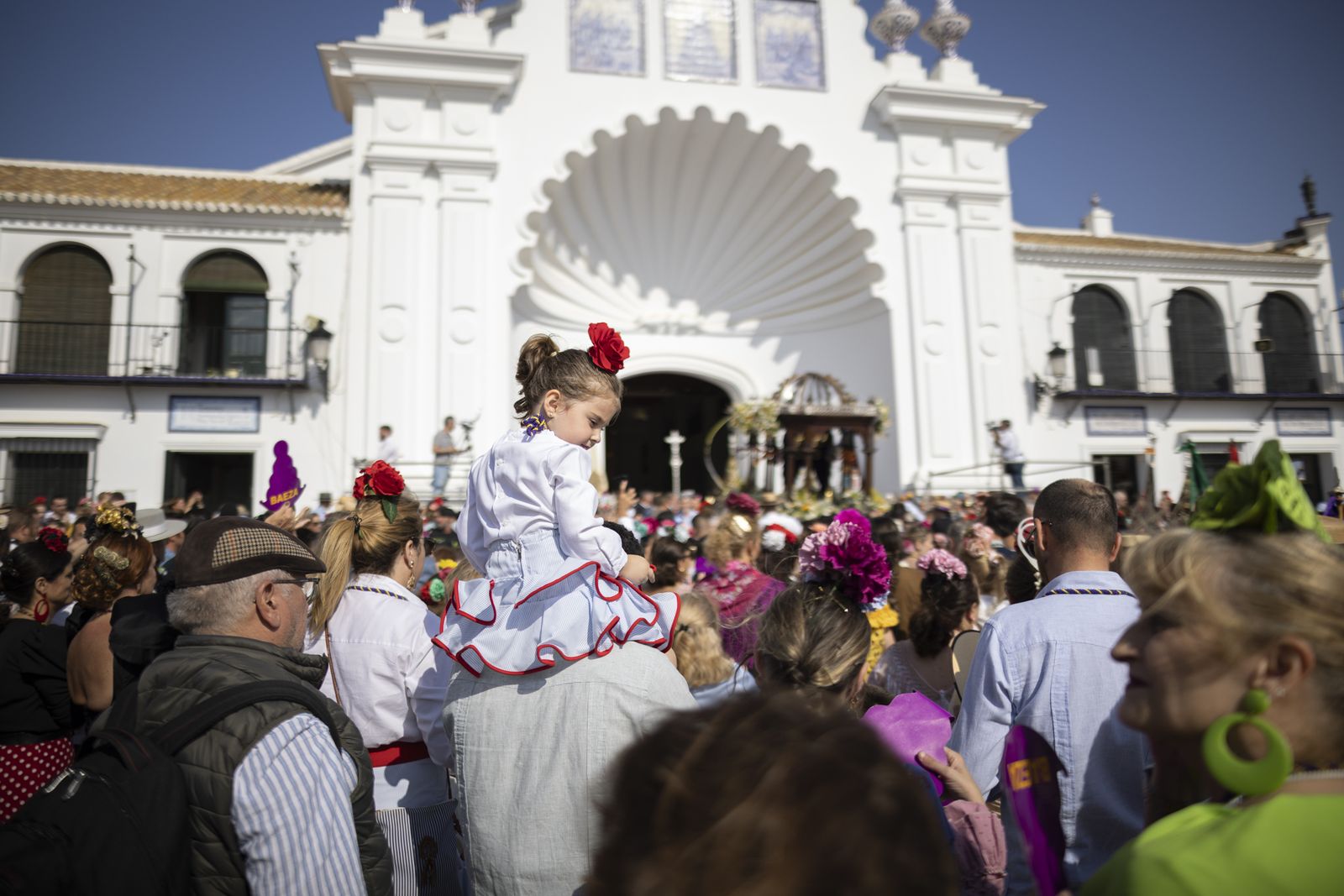 El Rocío 2023: Imágenes de la presentación de las Hermandades y ambiente en la aldea