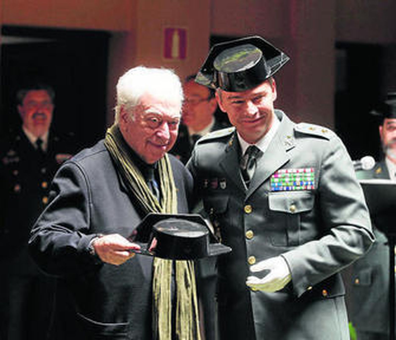 "La capa de mi abuelo era la falda camilla"