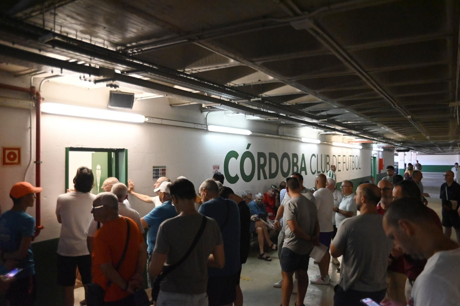 Las imágenes del arranque de la segunda fase de la campaña de abonados del Córdoba CF