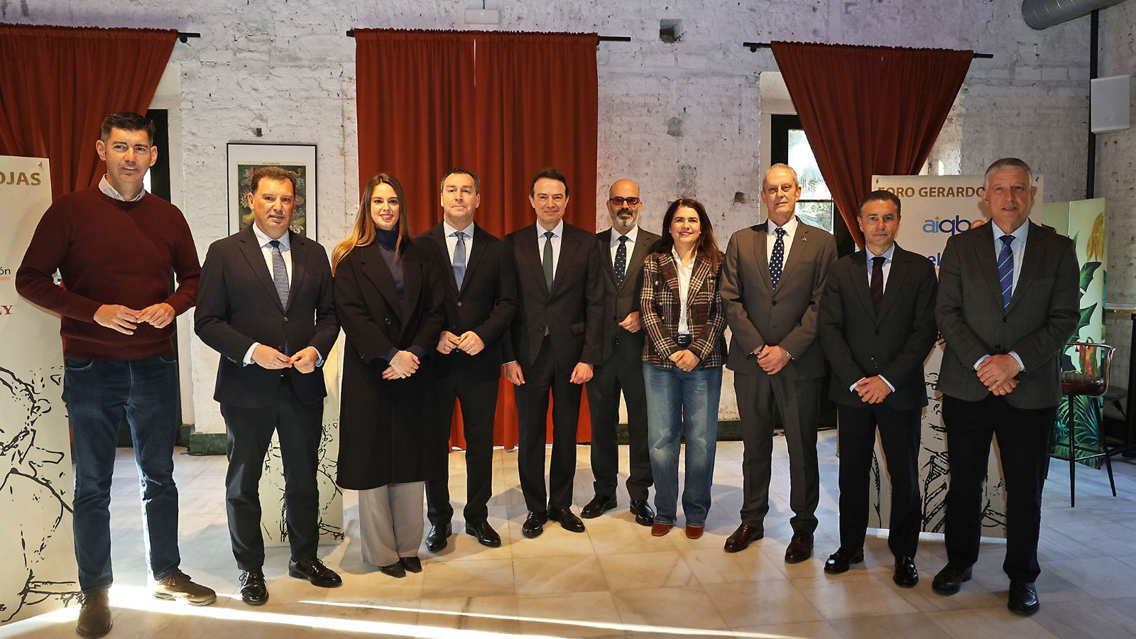 Representantes de diversas Administraciones públicas y organizaciones empresariales acudieron al Foro Gerardo Rojas de Huelva Información.