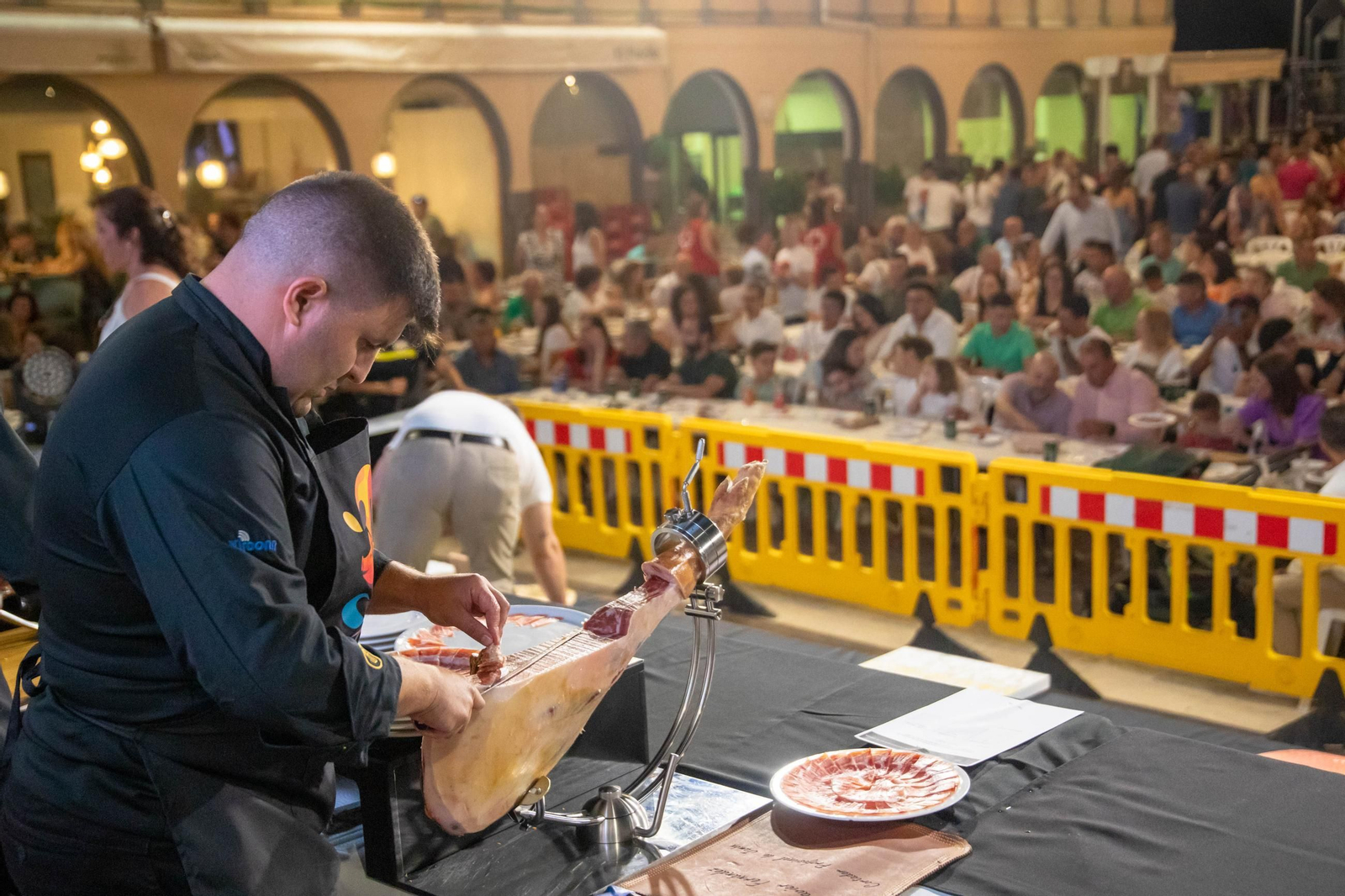 Concurso de cortadores de jamón en Serón, en imágenes