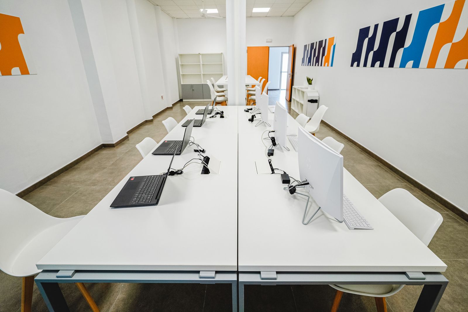 El nuevo Centro de Emprendimiento e Innovación Impulsa 10 de Pozoblanco, en fotografías