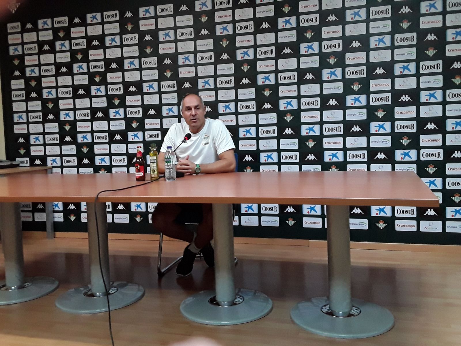 Curro Segura, en la rueda de prensa previa al choque ante el Casademont Zaragoza.