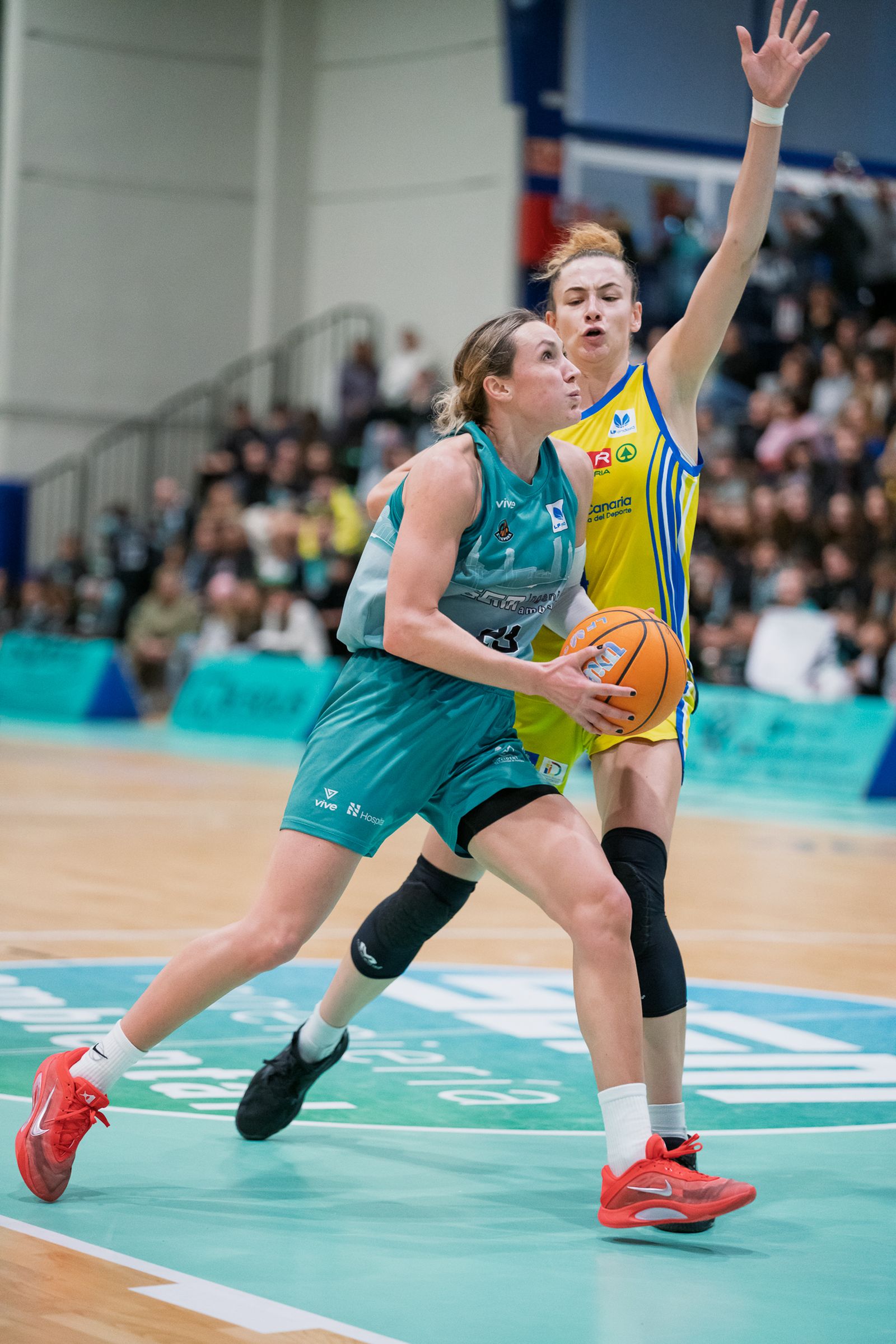 Esencial victoria del CAB Estepona ante el Spar Gran Canaria (80-64)