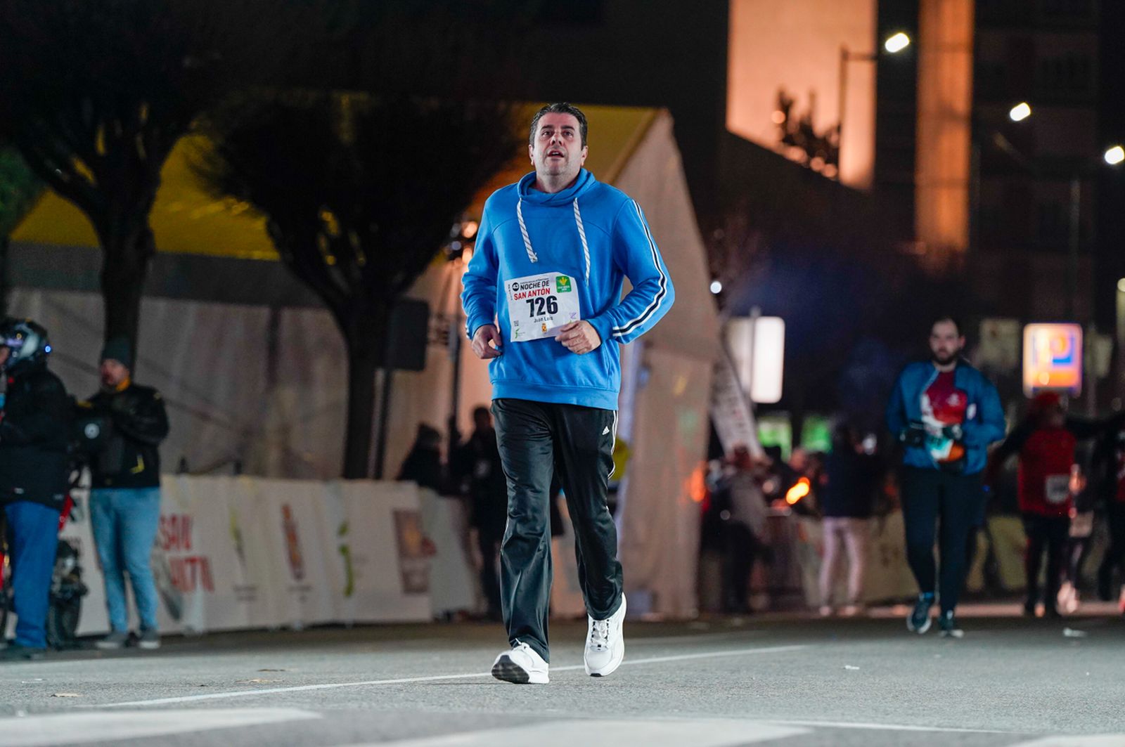 En imágenes: búscate en tu llegada a meta de la Carrera de San Antón 2026 (4)