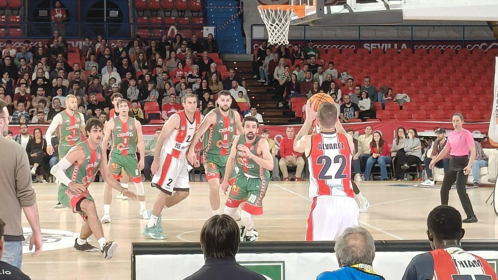 Berni García intenta un lanzamiento, este sábado en Sevilla