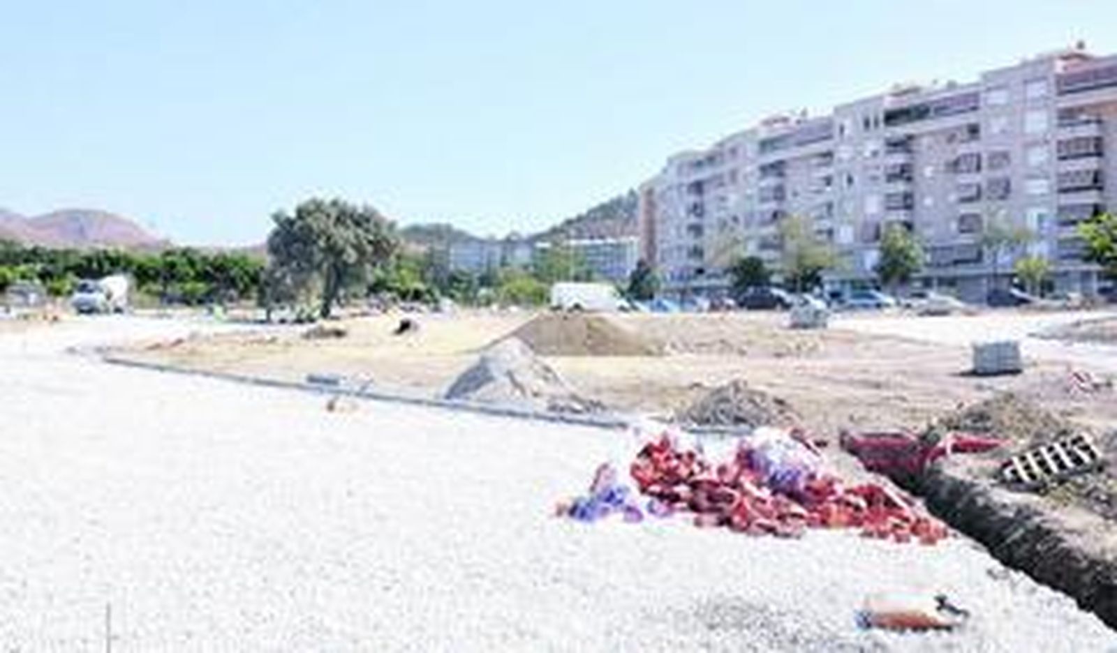 Estado de los trabajos en una zona en la que se construirá un parque.