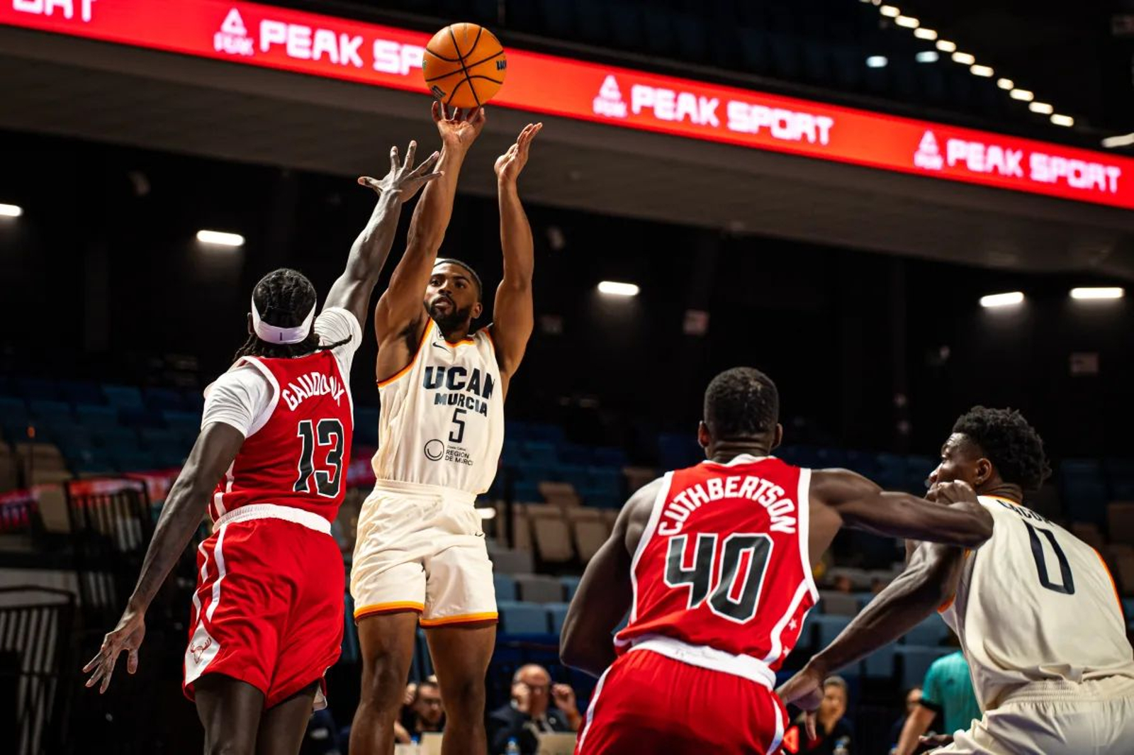 El UCAM Murcia no será rival del Unicaja en la BCL