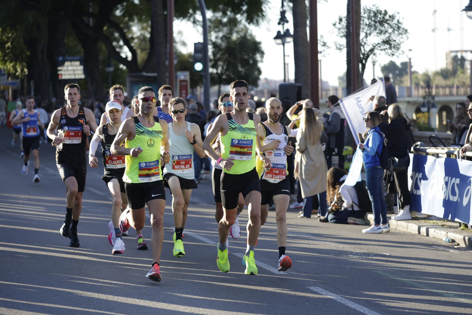 Búscate en el Zurich Maratón de Sevilla 2025