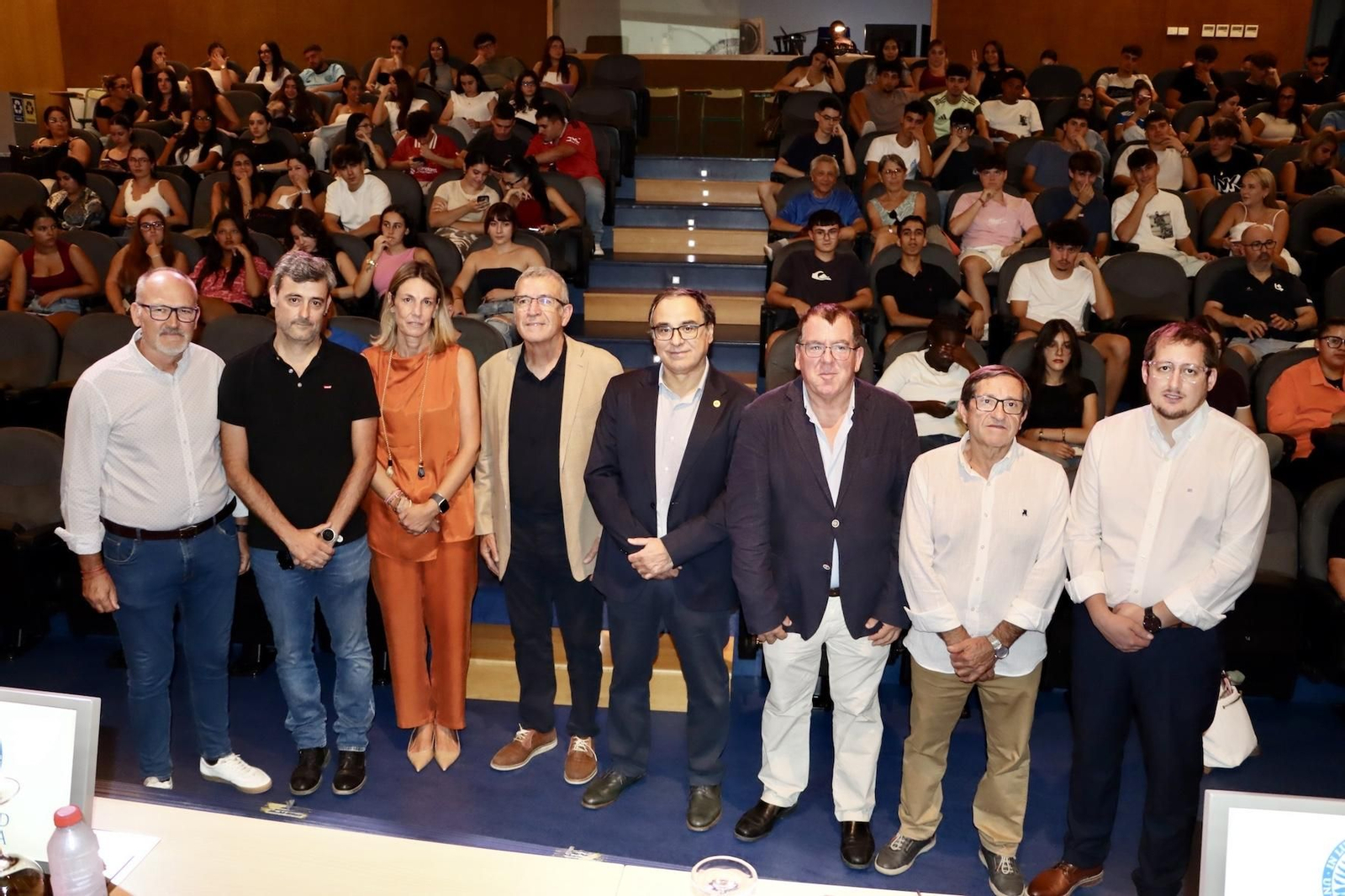 De izquierda a derecha, Francisco García, alcalde de Almócita; José Luis Caparrós, investigador de la UAL; Fátima Pérez, decana de la Facultad de Derecho; Francesc Boya, secretario general para el Reto Demográfico; José J. Céspedes, rector de la UAL; Jaime de Pablo, director del Grupo Almeriense de Economía Aplicada; Manuel Martínez, alcalde de Serón, e Ismael Gil, alcalde de Abrucena.