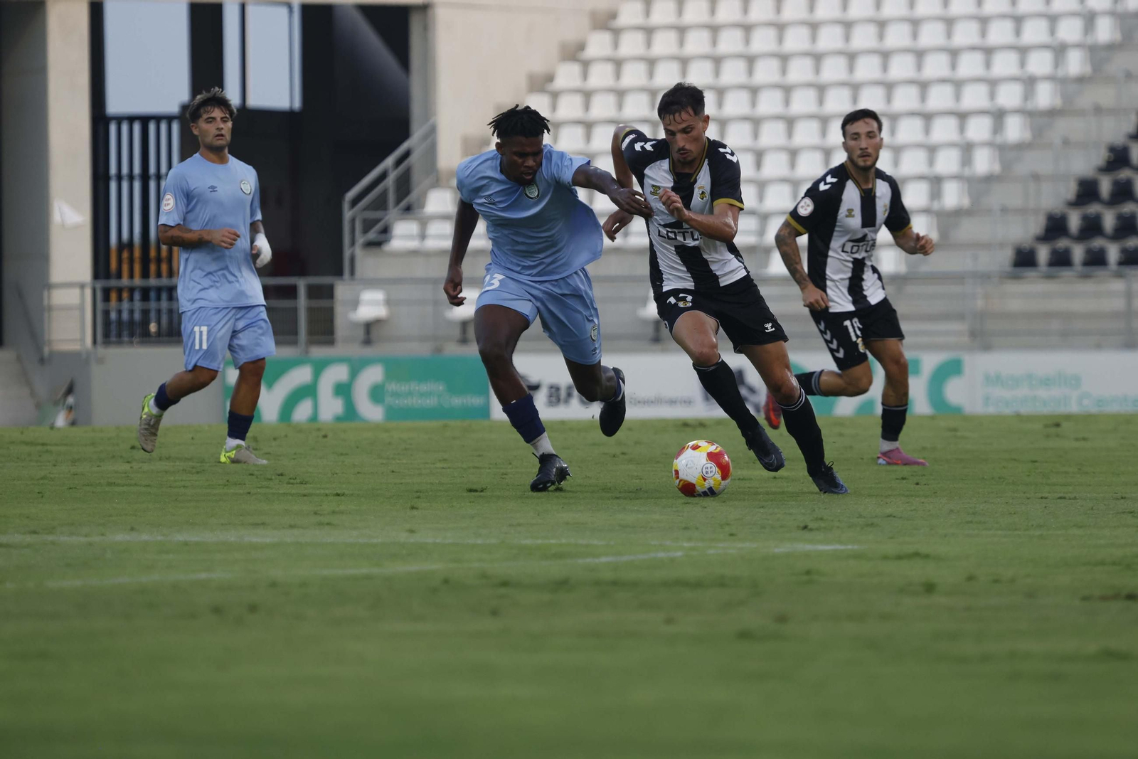 Las imágenes del partido amistoso entre la Balona y el Torremolinos