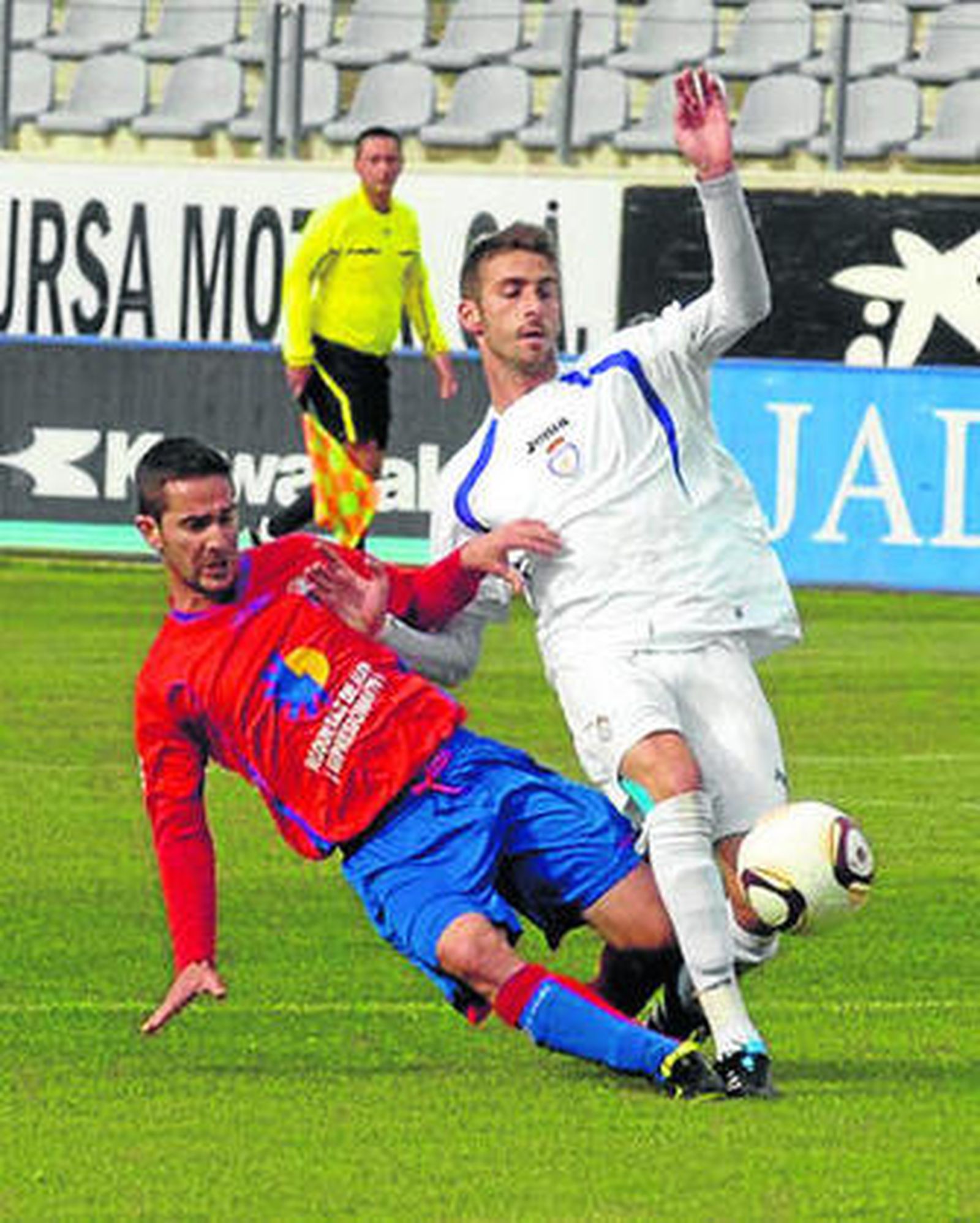 El Roquetas cayó por 3-1 ante el Real Jaén.