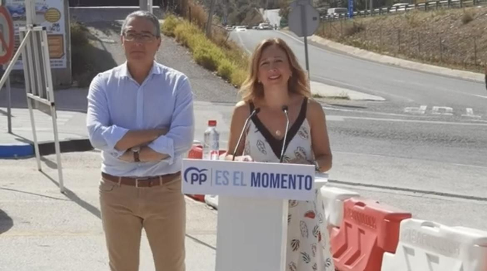 Francisco Salado, alcalde de Rincón de la Victoria junto a Patricia Navarro, delegada de la Junta de Andalucía en Málaga