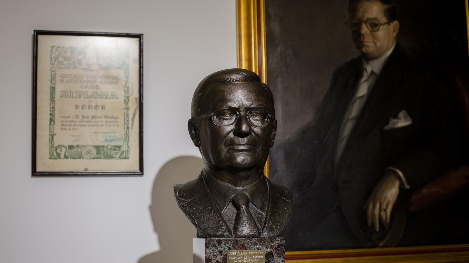Busto de José Marín Verdugo, fundador de la fábrica, que se puede encontrar en el museo.