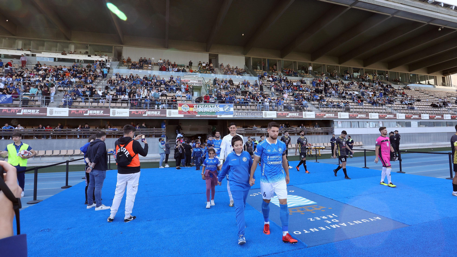 Imágenes del Xerez DFC - Conil CF en Chapín