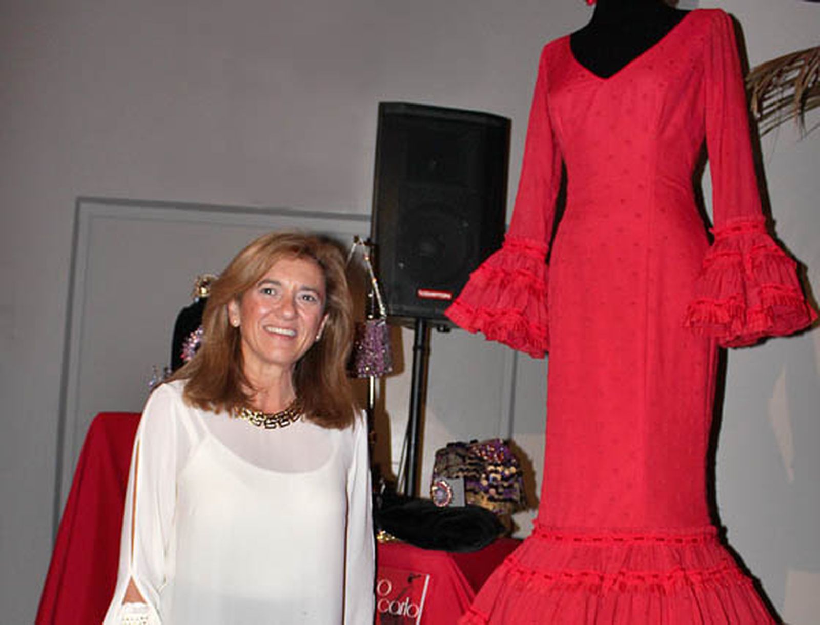 Loli Castallo, de Nuevo Montecarlo, con el diseño en rojo presentado.

Foto: Victoria Ramírez