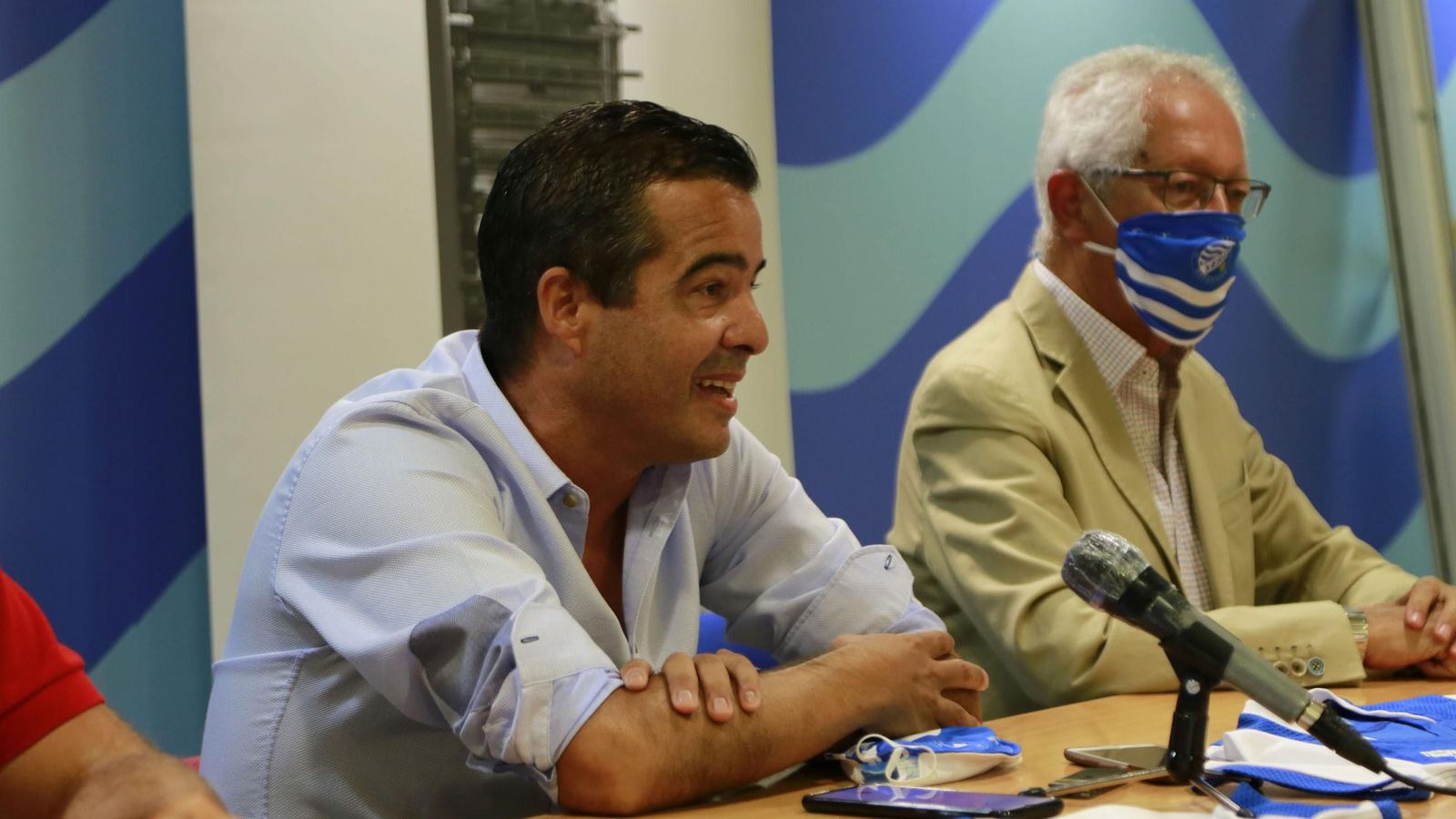 Presentación de José Pérez Herrera, nuevo entrenador del Xerez DFC